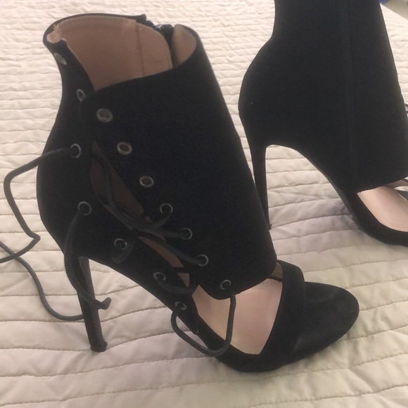 Hot and sexy black stilettos - Picture 2 of 4